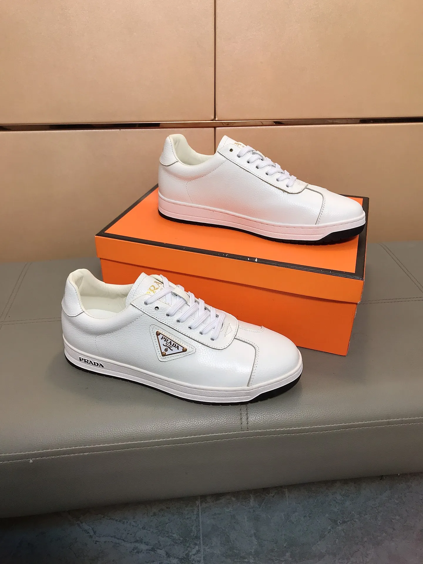 Ex-factory price 380 💎💎🆕Prada's latest casual and fashionable men's shoes👟hot style💥simple and elegant style, exclusive for trendy men. Unique latest brand elements👑, fashionable and generous, the fabric is original imported cowhide, pigskin breathable lining + feet, super comfortable and wear-resistant outsole, classic model taken in kind, size: 38-44